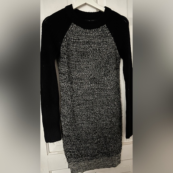 📚 Seductions by sirens knit sweater dress/ long sweater - Picture 1 of 1